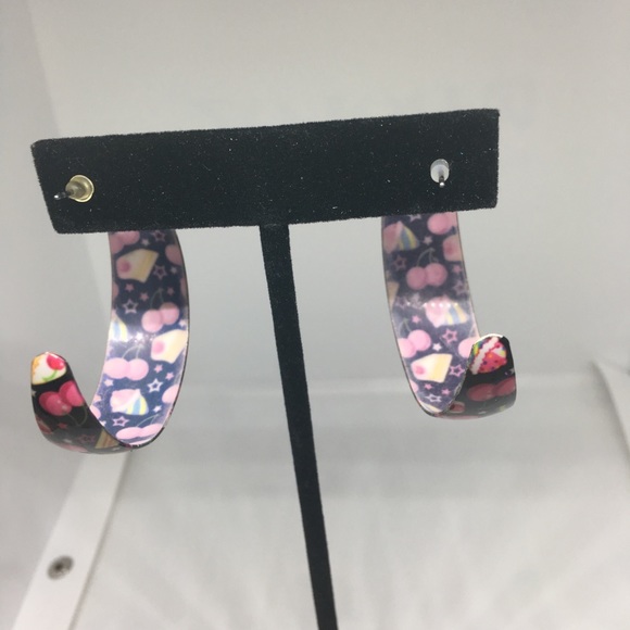 🍰 VINTAGE SWEET TREATS EARRINGS - Picture 7 of 7